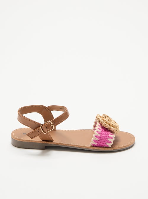 Flache Sandalen mit fantasievollen Blumen - Kiabi Flache Sandalen mit fantasievollen Blumen - Kiabi