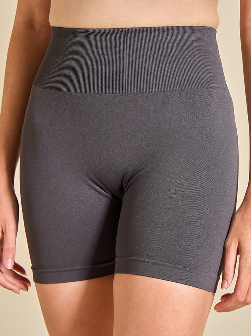 Formende Sport-Shorts - (ekstract) - Kiabi
