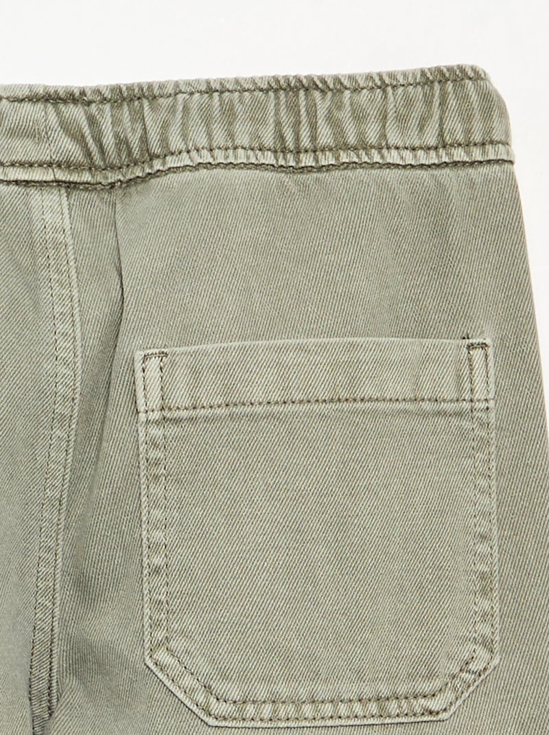 Gerader Twill-Hose – schmale Passform Grün - Kiabi