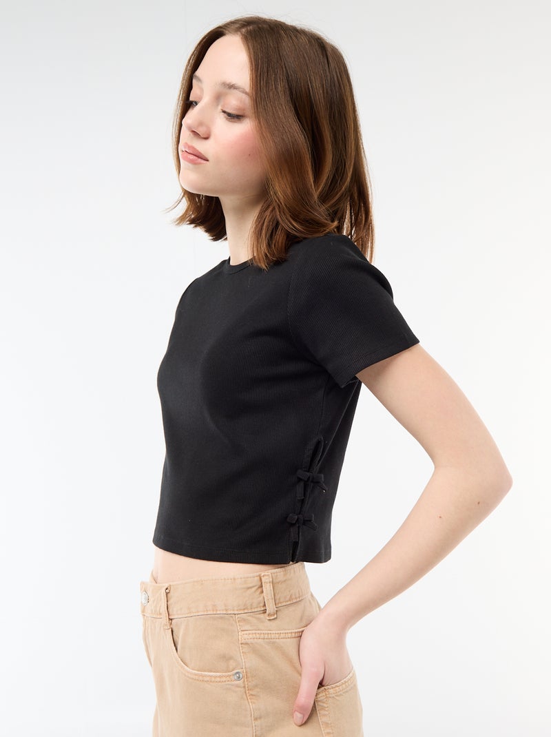Geripptes Cropped T-Shirt mit Knoten Schwarz - Kiabi
