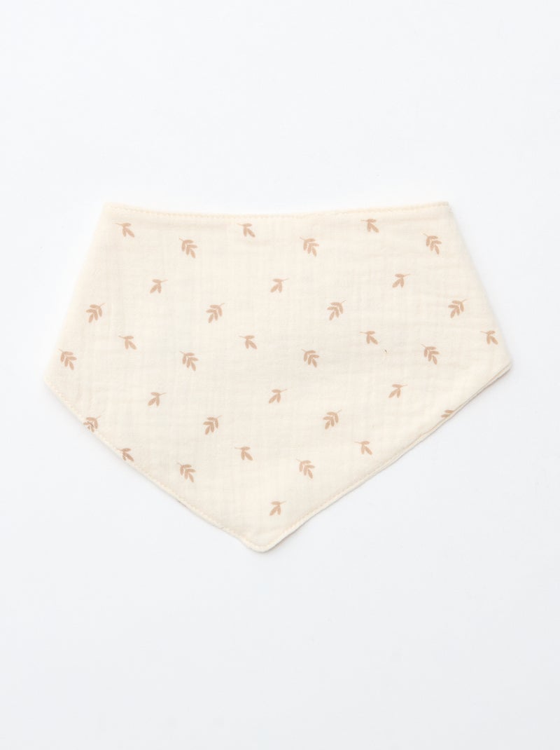 Geschenkset Wickeloberteil + Hose + Socken + Mütze + Lätzchen Weiß - Kiabi