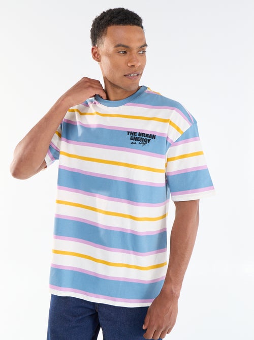 Gestreiftes Kurzarm-T-Shirt - Kiabi Gestreiftes Kurzarm-T-Shirt - Kiabi