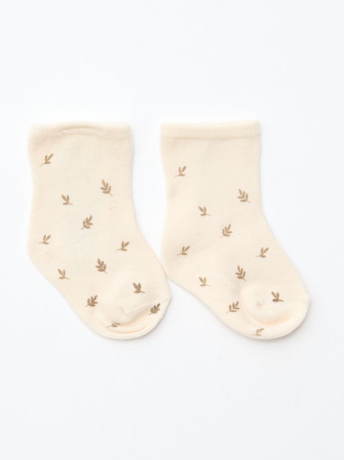 GIFTBOX Bra + Trousers + Socks + Hat + Bib - Kiabi
