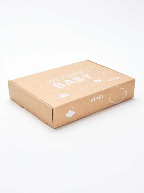 GIFTBOX brassière + pantalon + chaussettes + bonnet + bavoir - Kiabi