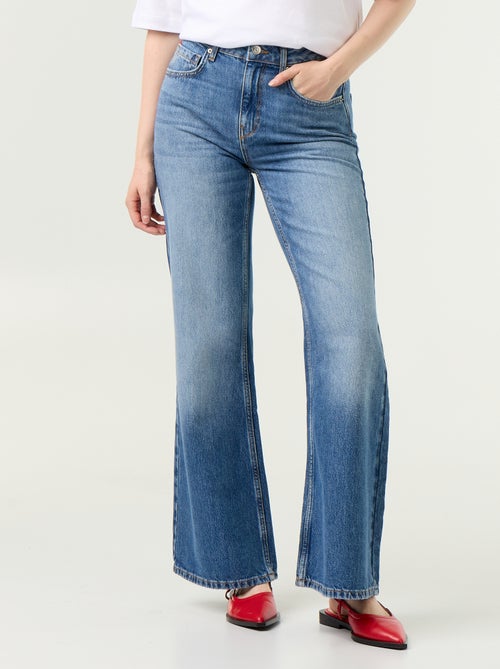 High-Waist Jeans im Flare-Schnitt mit Herzstickereien - Kiabi High-Waist Jeans im Flare-Schnitt mit Herzstickereien - Kiabi