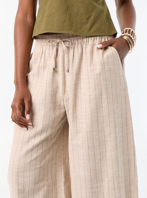 High-waisted wide-leg linen blend pants - Kiabi High-waisted wide-leg linen blend pants - Kiabi