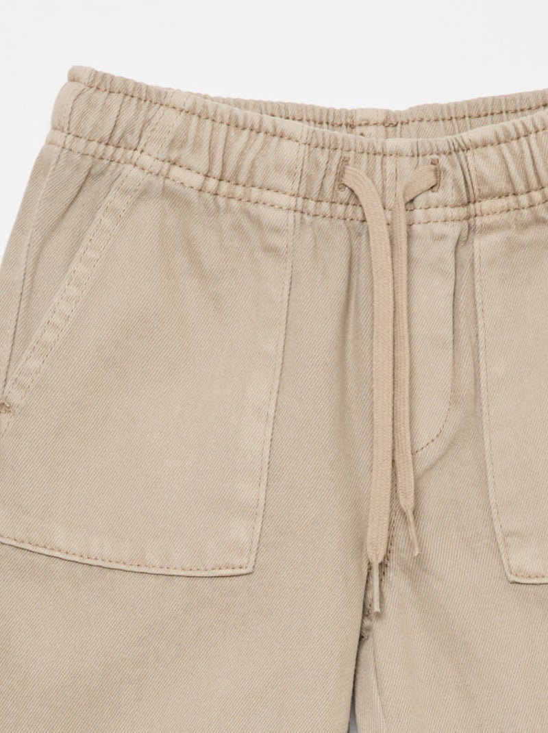Hose mit rechteckigen Taschen - Schmalere Passform Beige - Kiabi