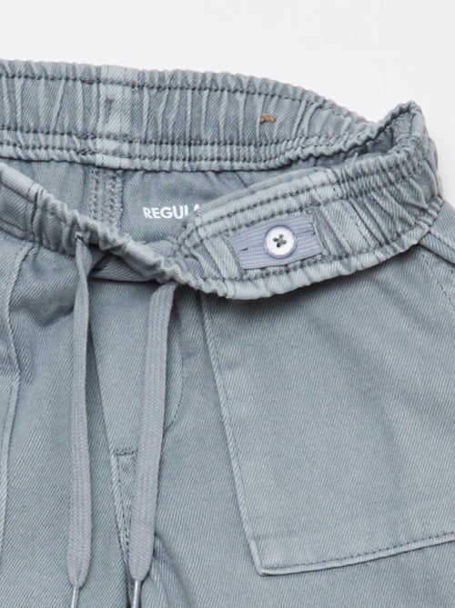 Hose mit rechteckigen Taschen - Schmalere Passform - Kiabi