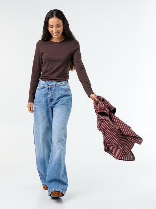 Jean barrel avec patte de boutonnage décalée - Kiabi