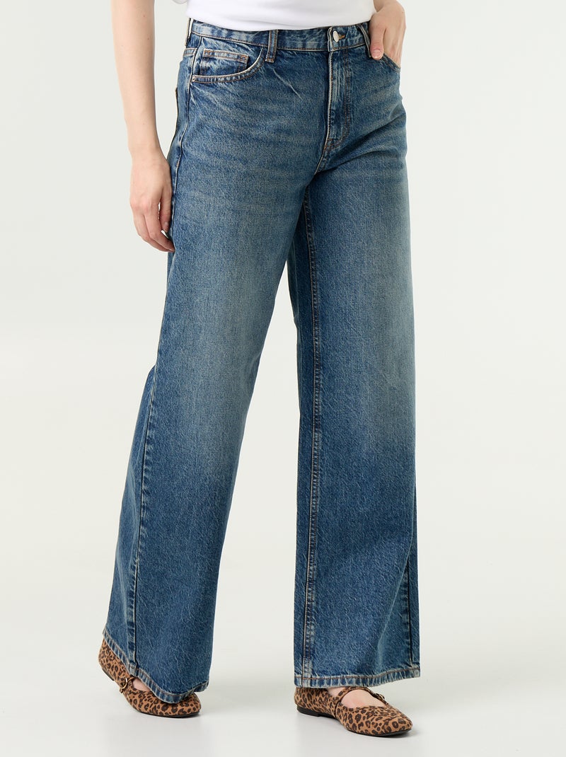 Jeans wide leg con stelle ricamate sulle tasche posteriori Blu - Kiabi