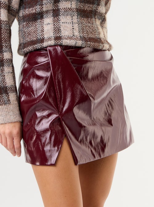 Jupe en faux cuir verni - Kiabi