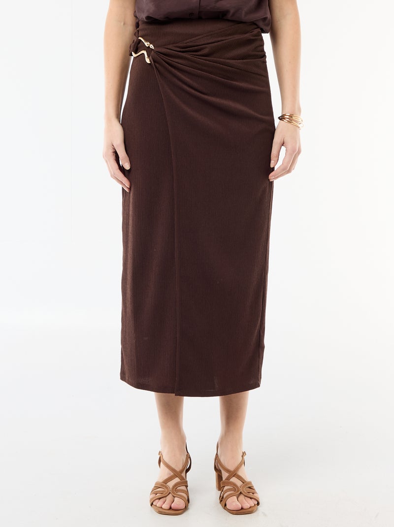 Jupe longue avec boucle dorée à la taille Marron - Kiabi