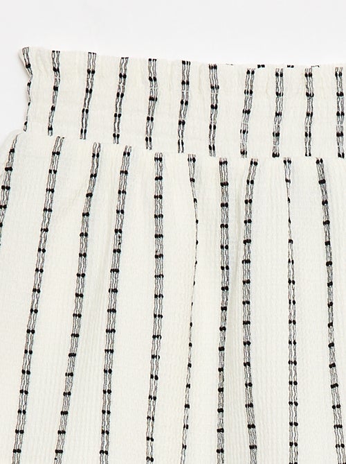 Jupe short à fines rayures verticales - Kiabi