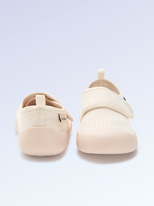 Kitchoun Motor Skills 4 'Walking' Slippers - Kiabi Kitchoun Motor Skills 4 'Walking' Slippers - Kiabi