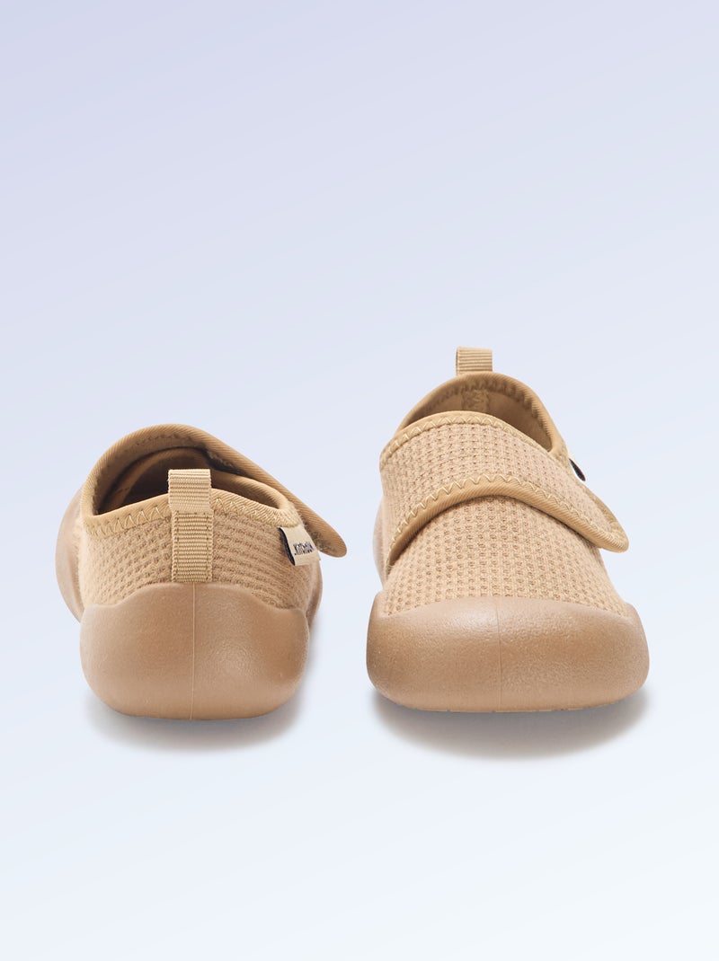 Kitchoun Motor Skills 4 'Walking' Slippers Brown - Kiabi