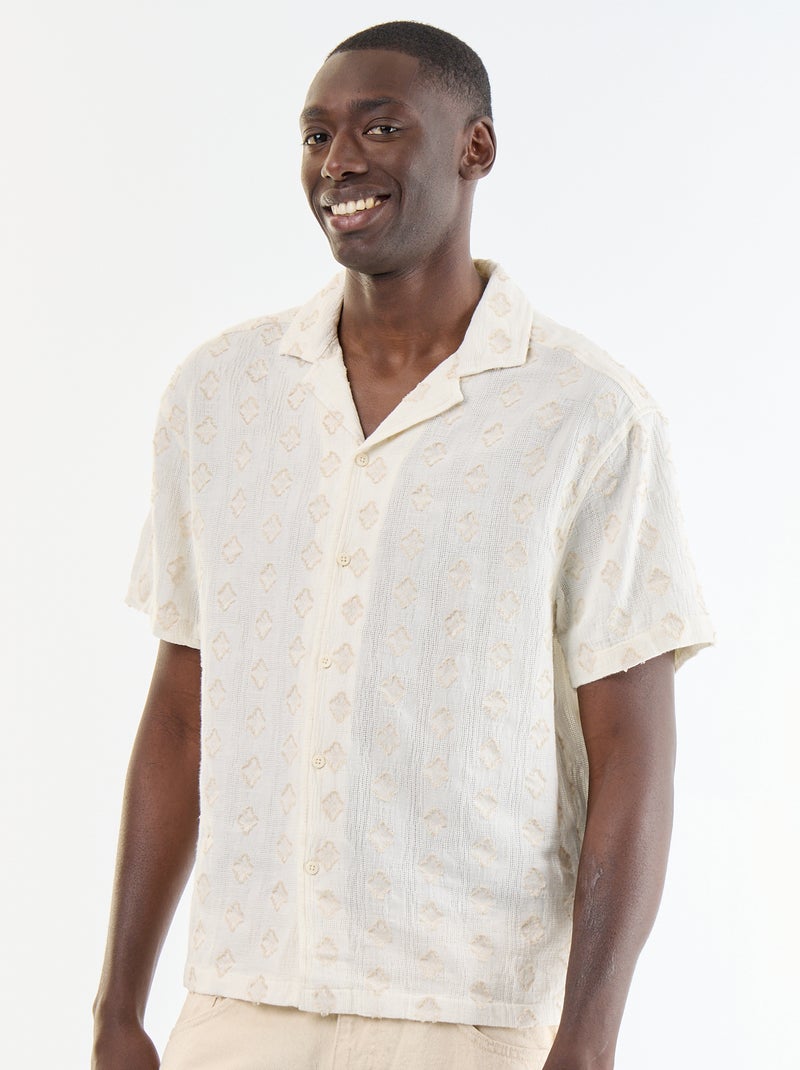 Kurzarmhemd aus Fantasiestrick mit Stickereien Beige - Kiabi