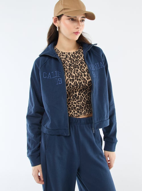 Kurzer Zip-Sweatshirt mit gestickter Botschaft - Kiabi