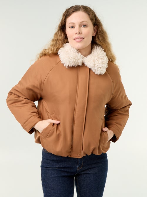 Kurzjacke mit Kragen in Lammfell-Optik - Kiabi
