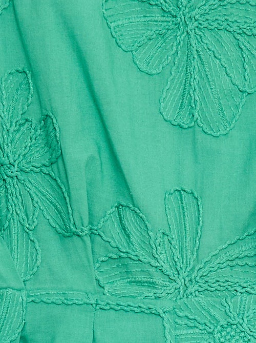 Kurzoverall mit grossen, gestickten Blumen - Kiabi
