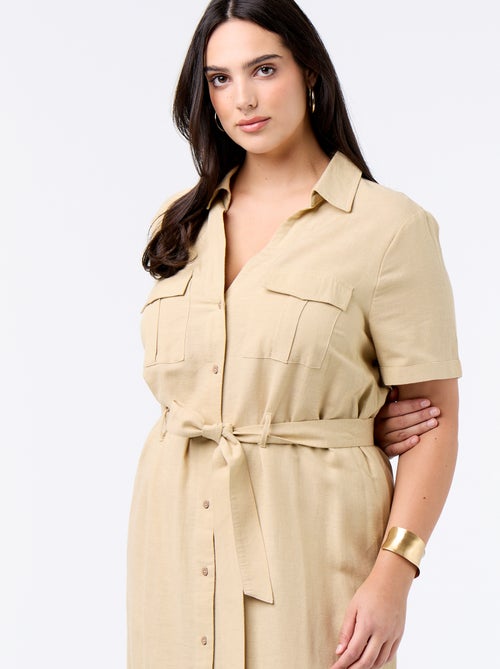 Langes Hemdblusenkleid mit Bindegürtel - Kiabi Langes Hemdblusenkleid mit Bindegürtel - Kiabi