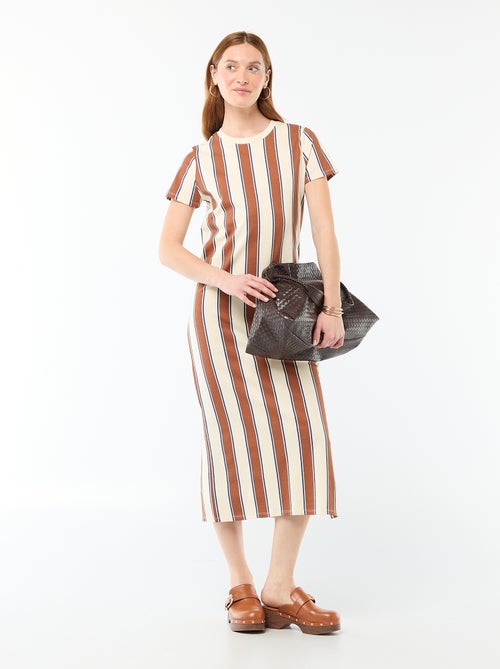 Langes Jerseykleid mit kurzen Ärmeln - Kiabi Langes Jerseykleid mit kurzen Ärmeln - Kiabi