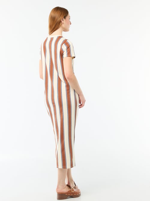 Langes Jerseykleid mit kurzen Ärmeln - Kiabi Langes Jerseykleid mit kurzen Ärmeln - Kiabi