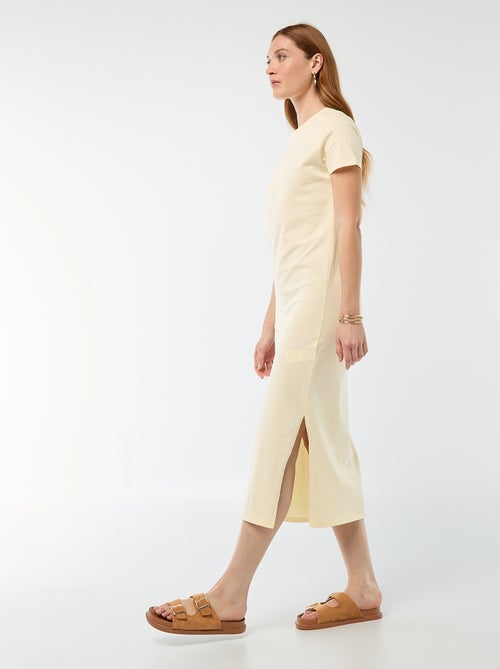 Langes Jerseykleid mit kurzen Ärmeln - Kiabi Langes Jerseykleid mit kurzen Ärmeln - Kiabi
