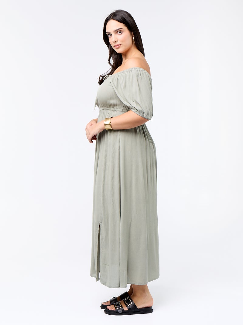 Langes Kleid mit Rundhalsausschnitt und Dekolleté Grün - Kiabi