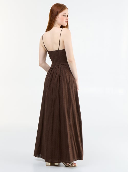 Langes Kleid mit schmalen Trägern und Stickereien - Kiabi Langes Kleid mit schmalen Trägern und Stickereien - Kiabi