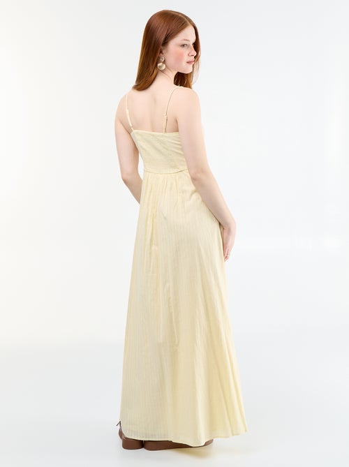 Langes Kleid mit schmalen Trägern und Stickereien - Kiabi Langes Kleid mit schmalen Trägern und Stickereien - Kiabi