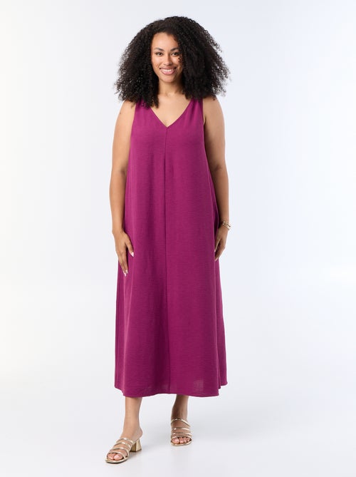 Langes Kleid mit Waffelstruktur und goldenem Schmuckdetail - Kiabi