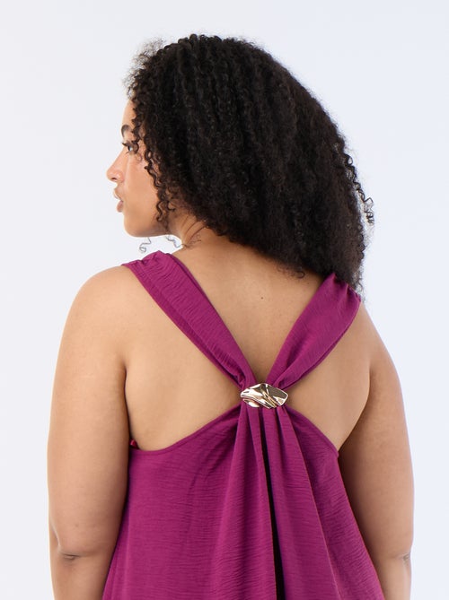 Langes Kleid mit Waffelstruktur und goldenem Schmuckdetail - Kiabi