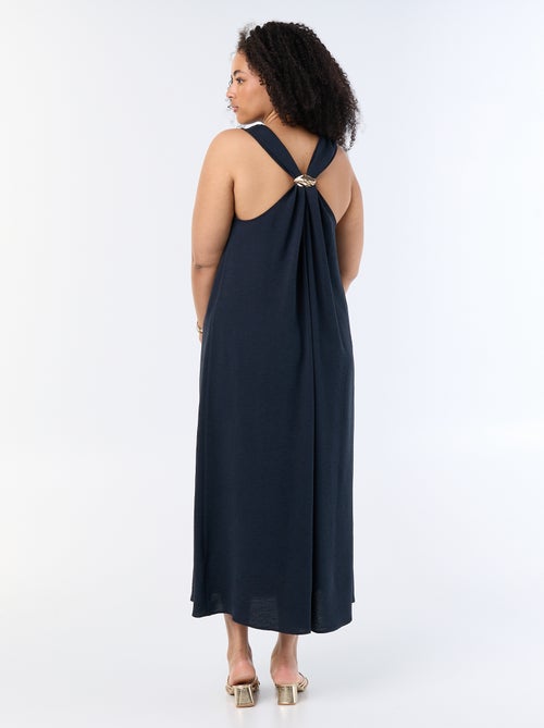 Langes Kleid mit Waffelstruktur und goldenem Schmuckdetail - Kiabi