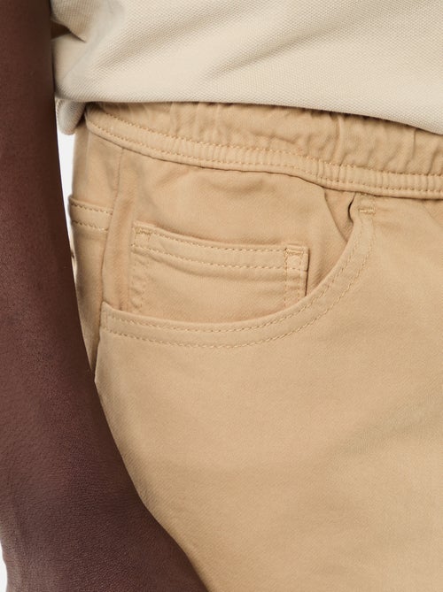 Leichte Bermuda mit Kordelzug - Kiabi Leichte Bermuda mit Kordelzug - Kiabi