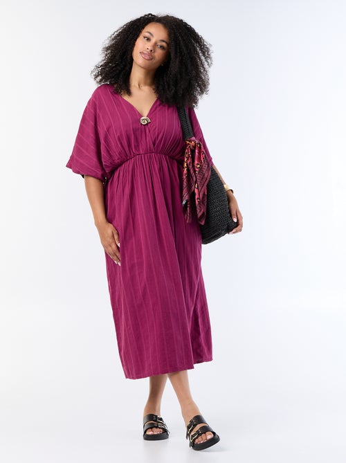 Long crossover-neck dress with decorative jewel - Kiabi Long crossover-neck dress with decorative jewel - Kiabi