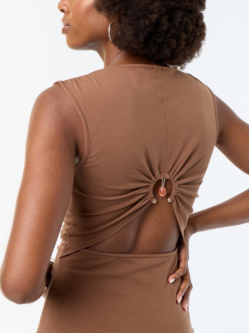 Long Dress with Open Back and Jeweled Detail - Kiabi Long Dress with Open Back and Jeweled Detail - Kiabi