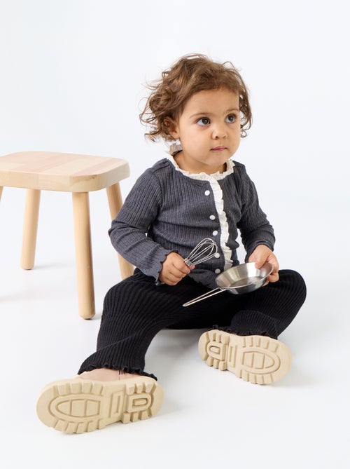 Long-sleeved T-shirt with ruffles and contrasting buttons - Kiabi