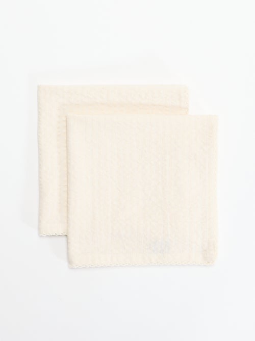 Lot de 2 serviettes de table en seersucker - Kiabi Lot de 2 serviettes de table en seersucker - Kiabi