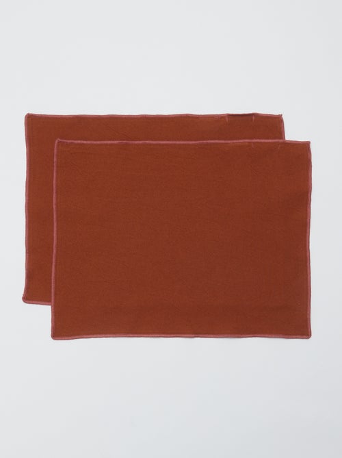 Lot de 2 sets de table/serviettes unis 2 en 1 32 x 40 cm - Kiabi Home - Kiabi Lot de 2 sets de table/serviettes unis 2 en 1 32 x 40 cm - Kiabi Home - Kiabi