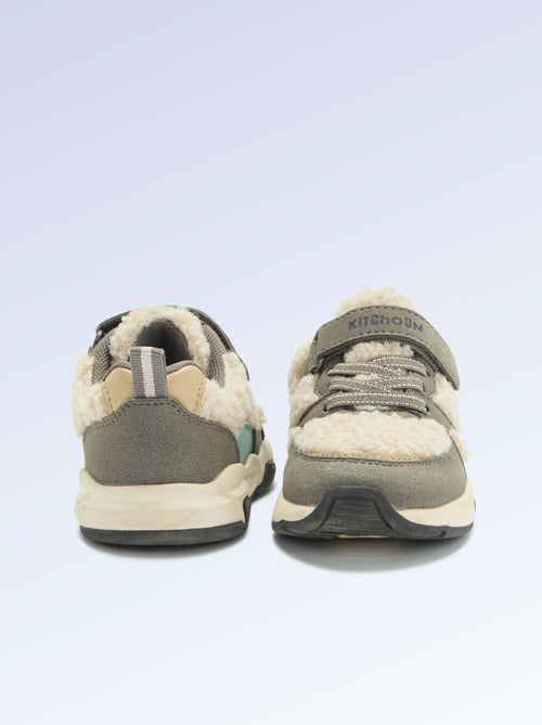Low-top sneakers in suede-effect and sheepskin-effect - Kiabi Low-top sneakers in suede-effect and sheepskin-effect - Kiabi