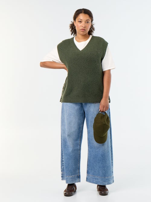 Maglione smanicato con gioielli fantasia dorati - Kiabi