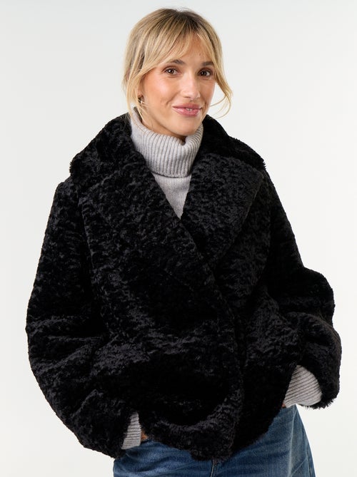 Manteau court en fausse fourrure effet astrakan - Kiabi