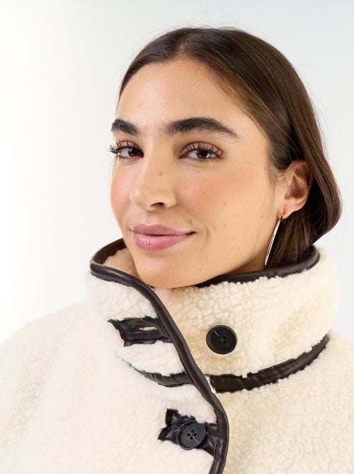 Manteau effet moutonné avec bords contrastés - Kiabi