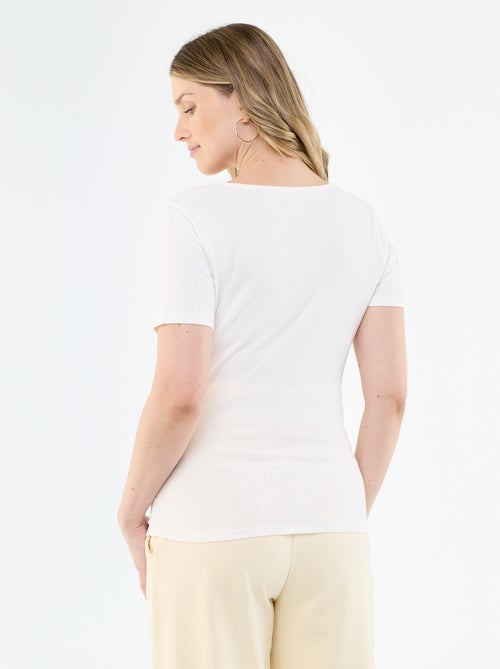 Maternity t-shirt with wrap neckline - Kiabi Maternity t-shirt with wrap neckline - Kiabi