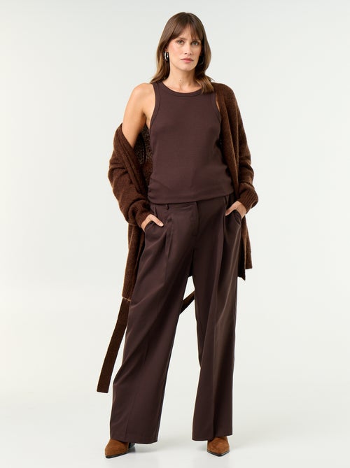 Maternity Tank Top with Cutaway Armholes - Kiabi Maternity Tank Top with Cutaway Armholes - Kiabi