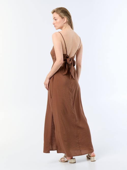 Maxikleid aus Satin mit Spaghettiträgern - Kiabi Maxikleid aus Satin mit Spaghettiträgern - Kiabi