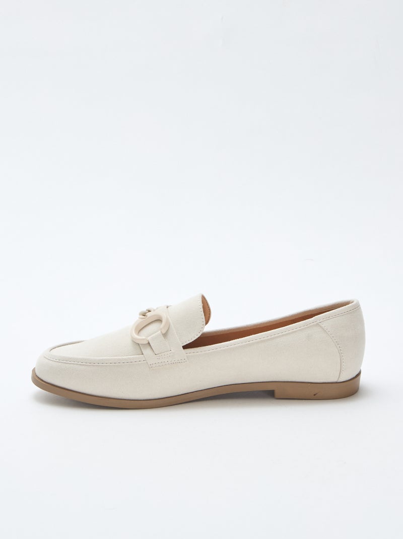 Mocassins type suédine avec bijou décoratif sur le dessus Beige - Kiabi