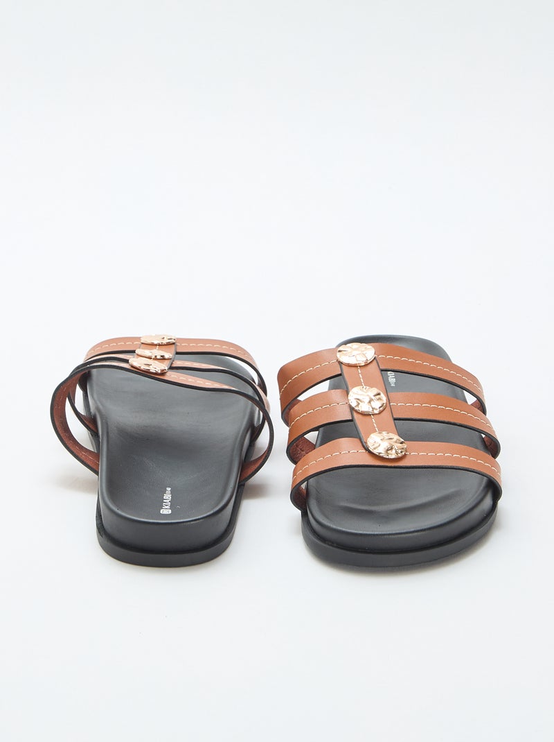 Mules avec boutons dorés fantaisies Marron - Kiabi