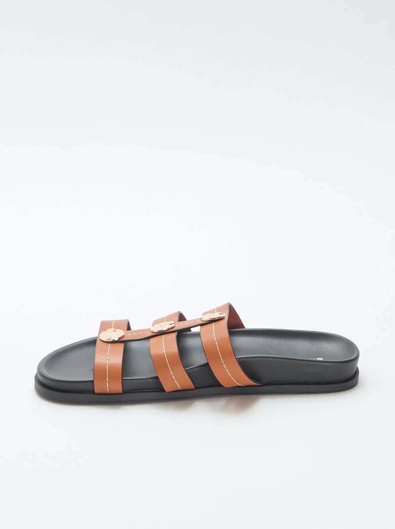 Mules avec boutons dorés fantaisies Marron - Kiabi