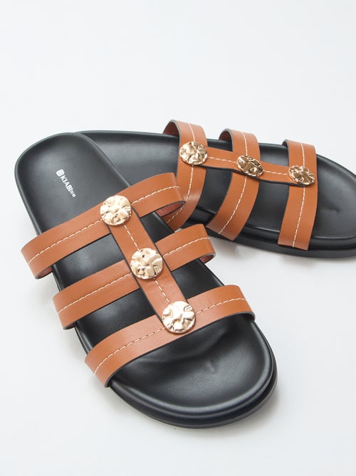 Mules avec boutons dorés fantaisies - Kiabi